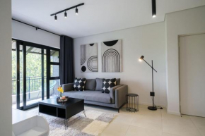Lux Apartment with Views 91A